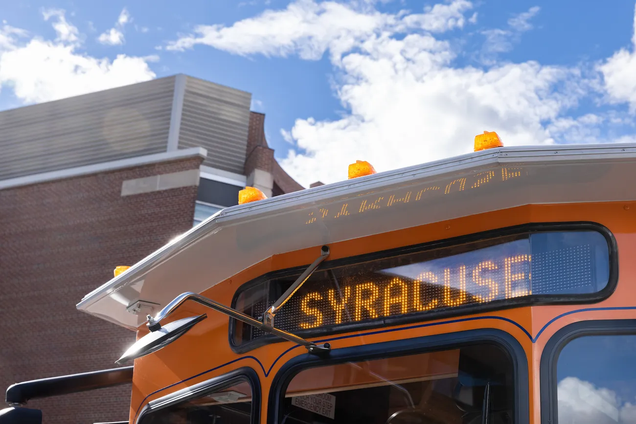 shuttle for off campus housing for syracuse university